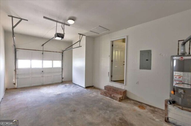 Building Photo - 8292 Blackfoot Trail