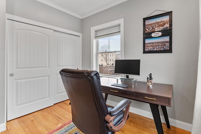 Building Photo - 51 Robey St