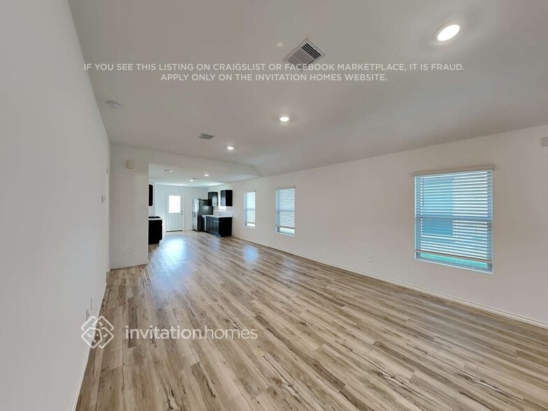 Building Photo - 24123 Laurel Farms Dr