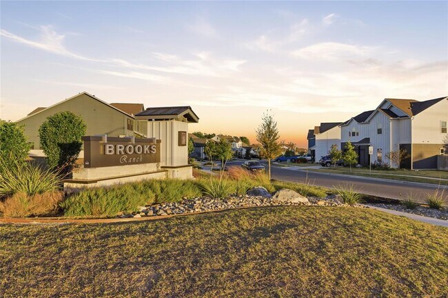 Building Photo - 465 Brooks Ranch Dr