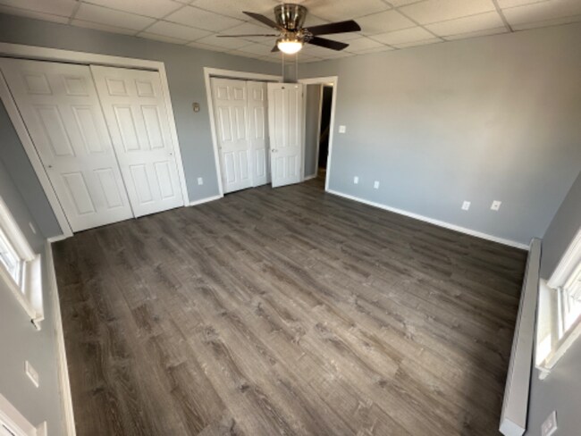 Building Photo - 618 Gibbons St