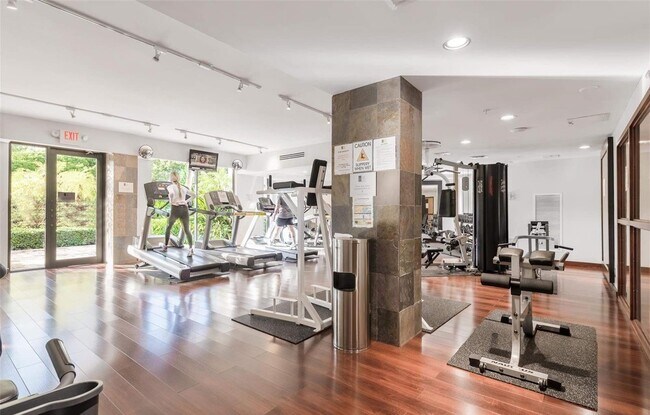 Building Photo - 3300 NE 191st St