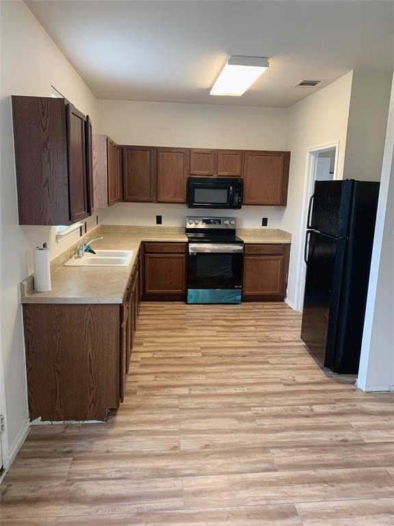 Building Photo - 719 Decker Dr