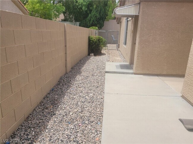 Building Photo - 4013 Forest Knoll Ln