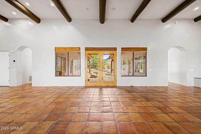 Building Photo - 9202 E Rimrock Dr