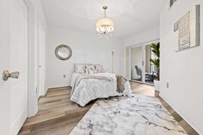 Building Photo - 140 NW Peacock Blvd