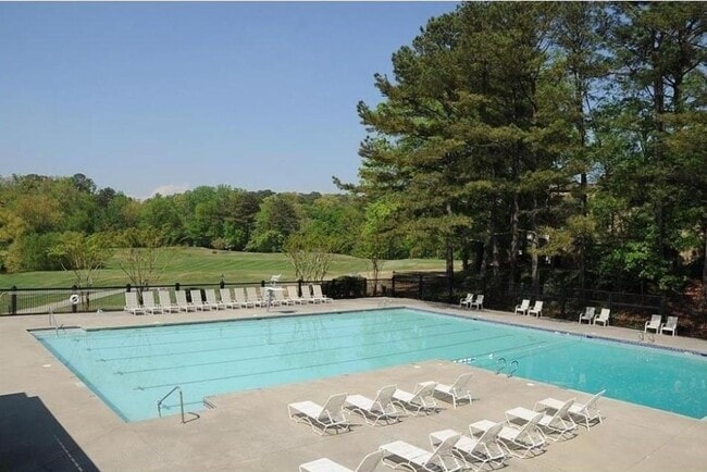 Building Photo - 150 Maribeau Square NW