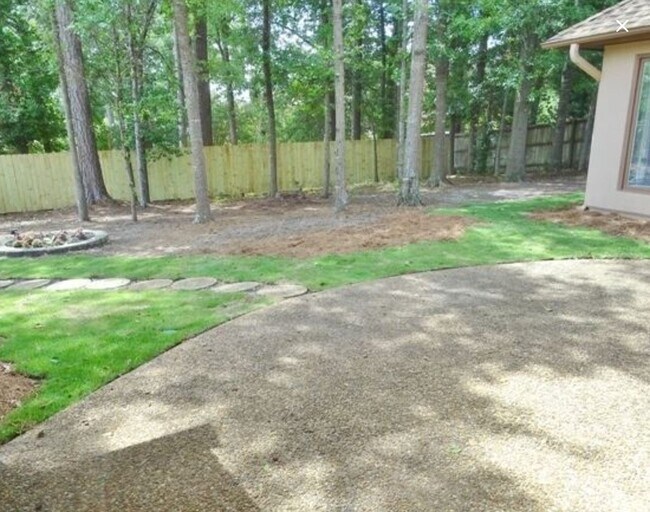 Building Photo - 6548 Mink Dr