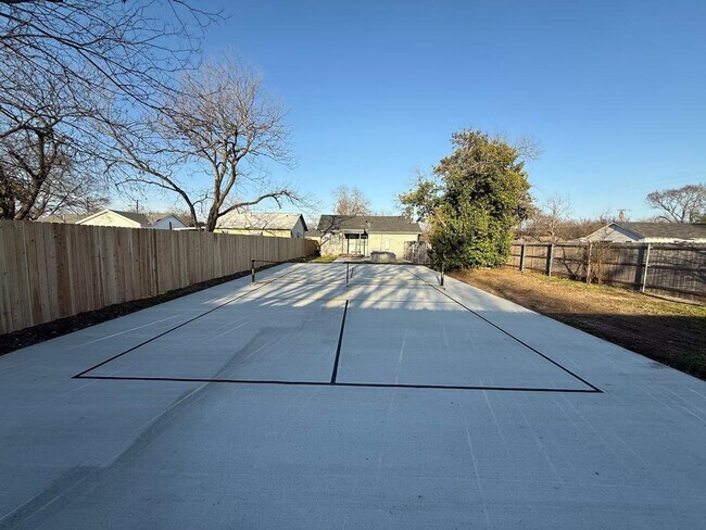 Building Photo - 3729-3727 N 24th St