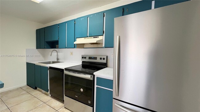 Building Photo - 4670 NW 79th Ave