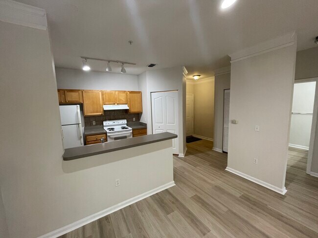 Building Photo - 4207 S Dale Mabry Hwy