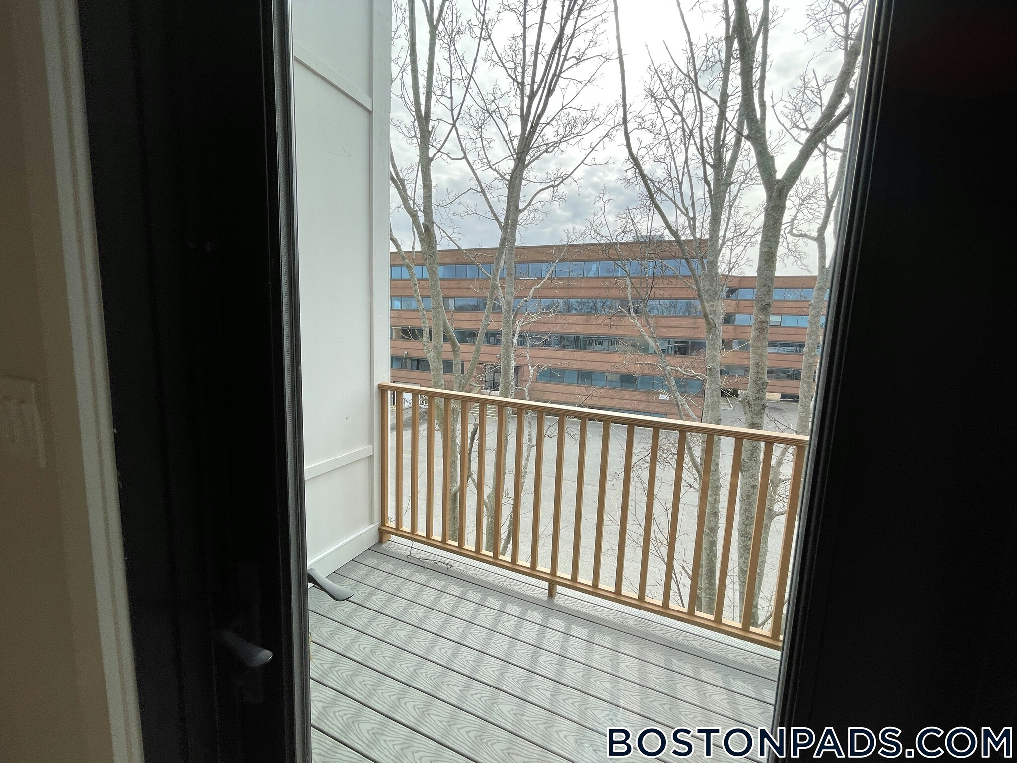 Building Photo - 157 Everett St