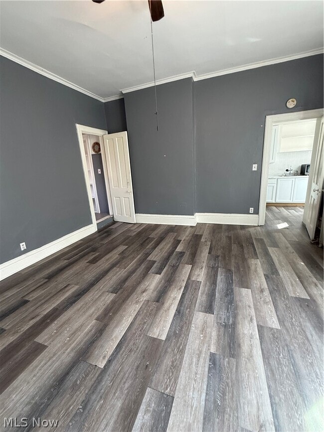 Building Photo - 320 Woodlawn Ave