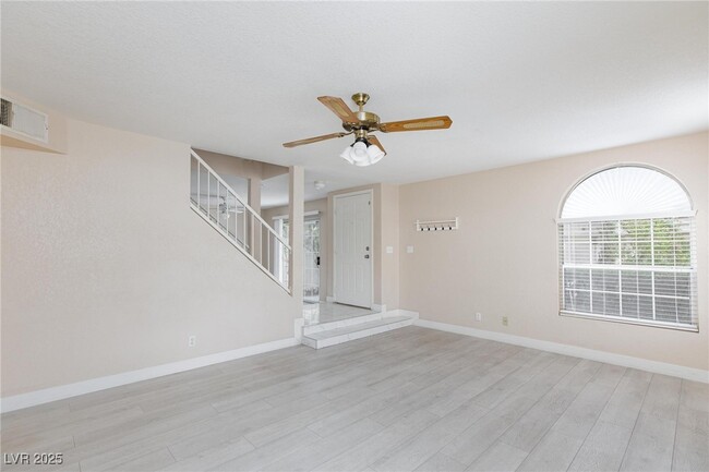 Building Photo - 7922 Lonette Ave