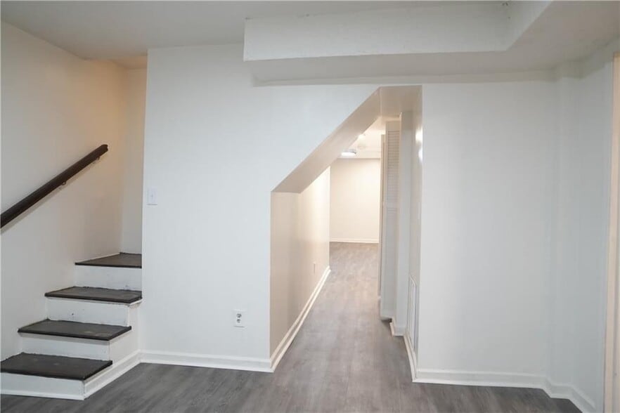Building Photo - 1336 Willow Trail SW