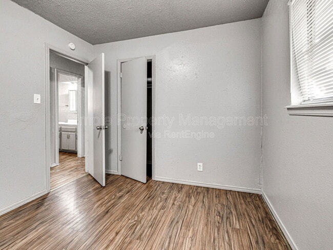 Building Photo - 601 N Wisconsin Ave