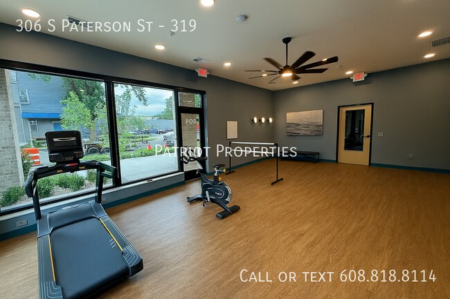 Building Photo - 306 S Paterson St