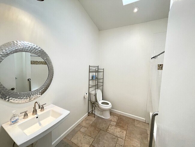 Building Photo - 4301 Edenbury Dr