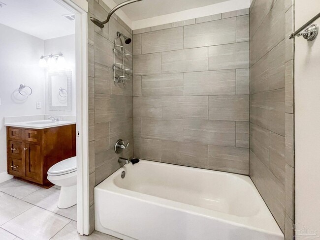 Building Photo - 3300 N Sugartree St