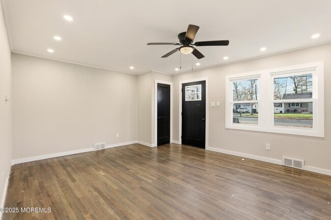 Building Photo - 22 Oak Ridge Pkwy