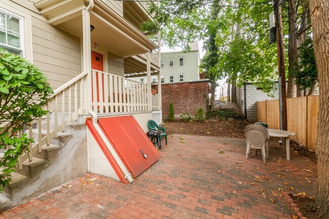 Building Photo - 28 Brookside Ave