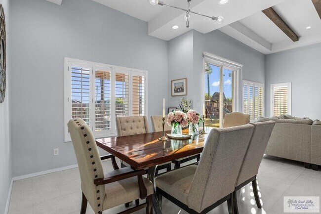 Building Photo - 32 Stone Oak Dr