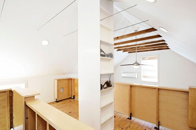 Building Photo - Charming Home in Fifeville, Downtown Charlottesville