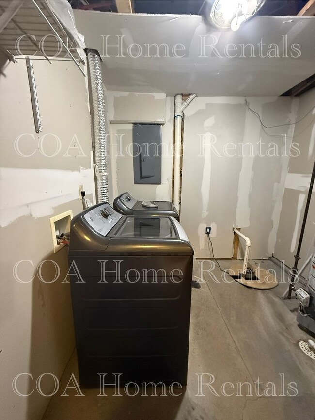 Building Photo - Midtown