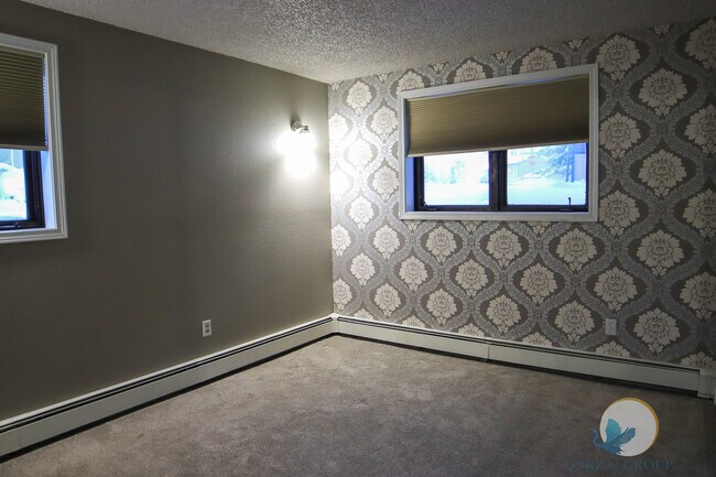 Building Photo - 16 Glacier Ave