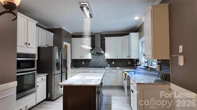 Building Photo - 410 Farm Branch Dr