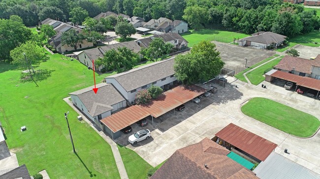 Building Photo - 1833 Country Village Blvd