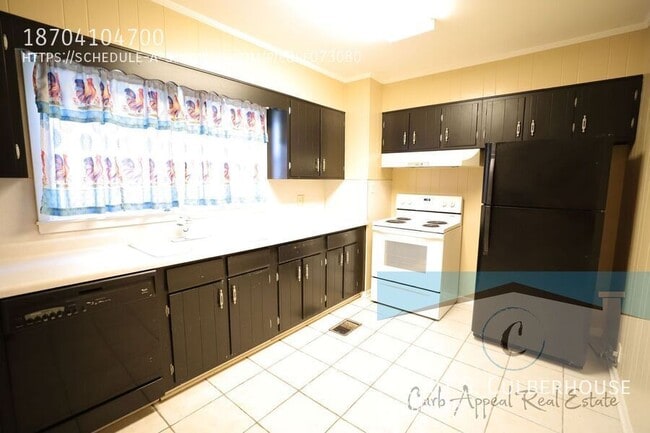 Building Photo - 1701 S. Culberhouse-