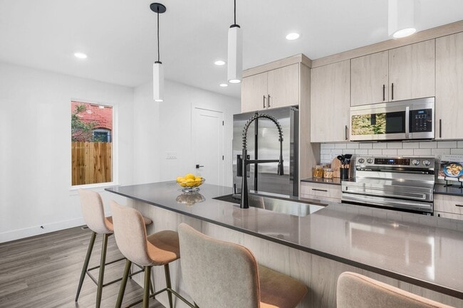 Building Photo - 1570-1574 Gilpin St