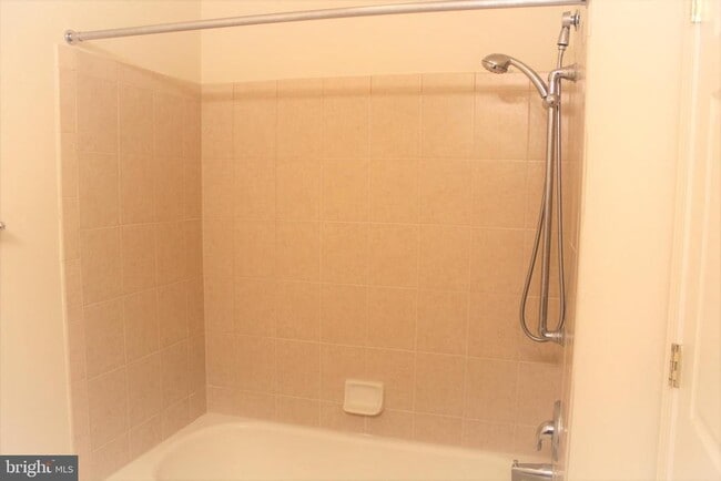 Building Photo - 611 Masterson Ct