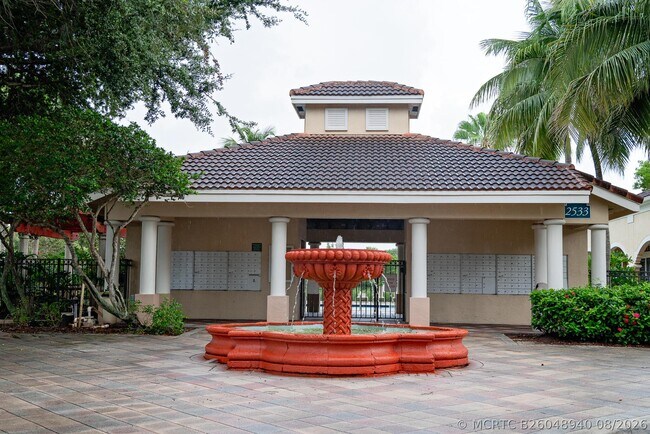Building Photo - 2451 Centergate Dr