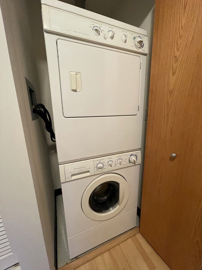 Built-in Washer and Drier - 1250 S Indiana Ave