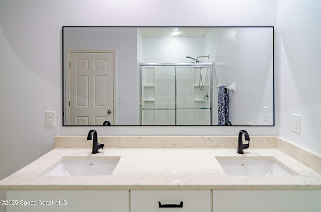 Building Photo - 340 Sorrento Dr