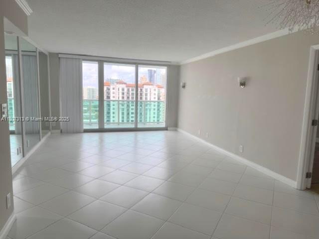 Building Photo - 100 Bayview Dr