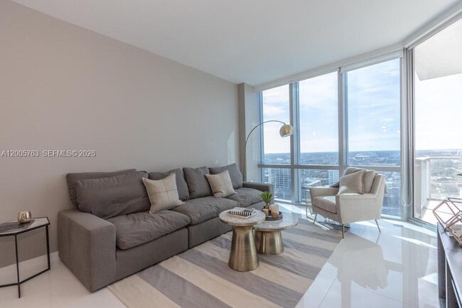 Building Photo - 851 NE 1st Ave