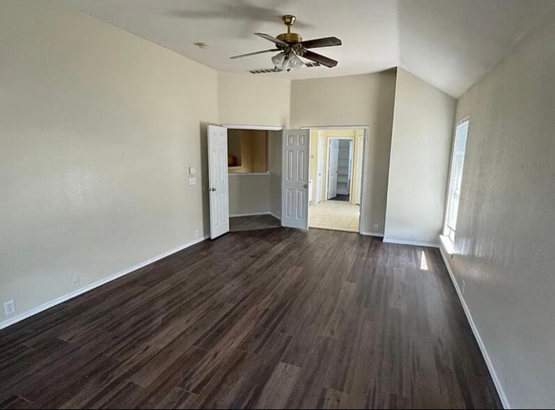 Building Photo - 4533 Indian Rock Dr