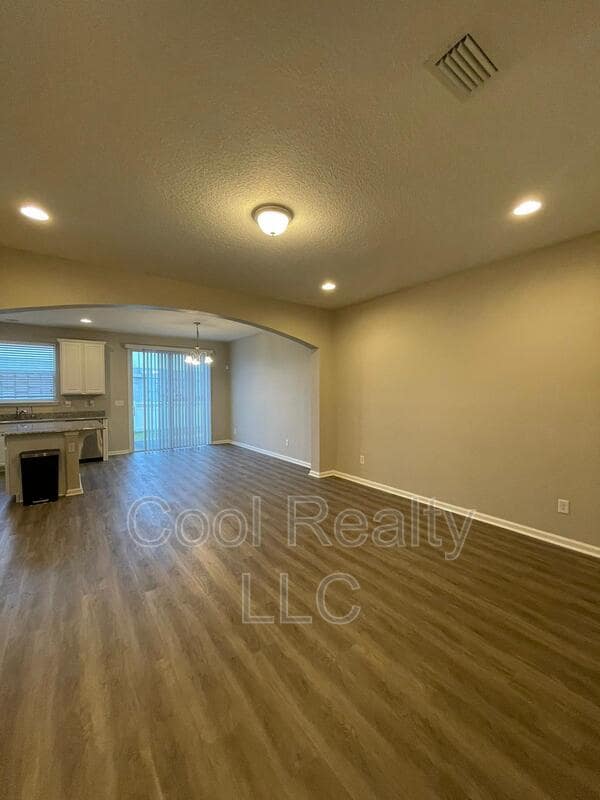 Building Photo - 816 Grover Ln