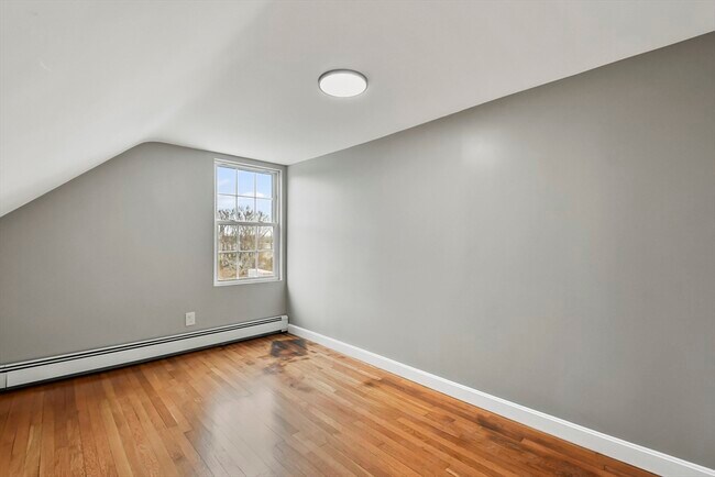 Building Photo - 515 Winthrop St