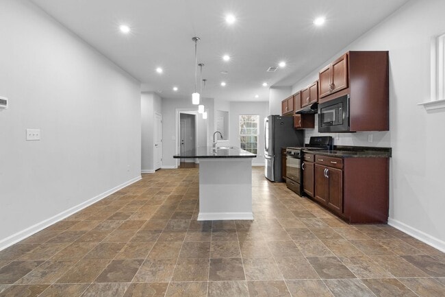 Building Photo - Griffin 3 bed/2 bath Home in Senior Community! 1/2 off Second Month Rent!