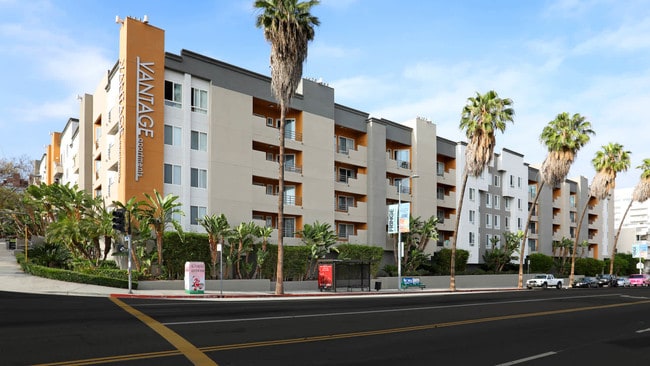 Building Photo - Vantage Hollywood