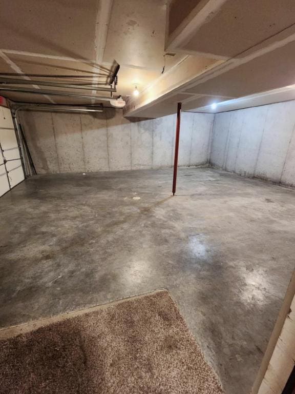 Building Photo - 211 E 22nd St