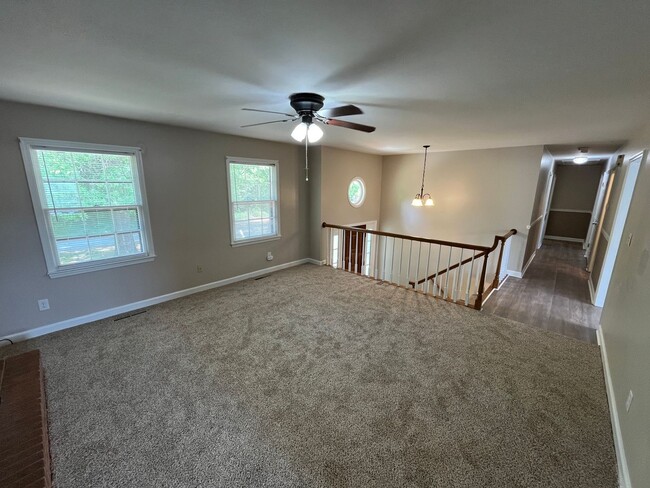 Building Photo - Incredible Location in N Davidson Co with ...