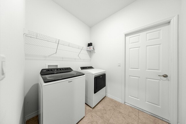 Building Photo - 7774 SW 59th St