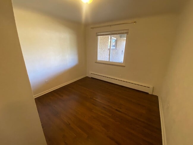 Building Photo - Prime Location, Great Lifestyle!