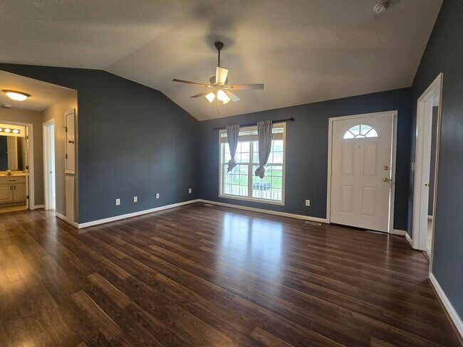 Building Photo - 2723 Mollys Ct