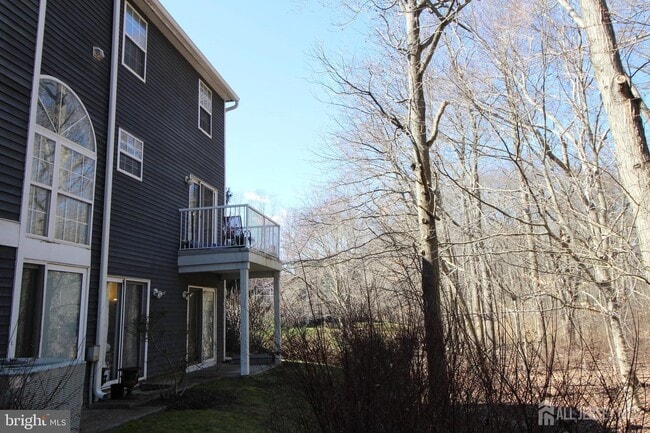 Building Photo - 9 Halstead Pl